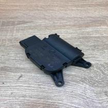 0132801362 CZ116880 2921  Air flap motor/actuator Volkswagen PASSAT B6