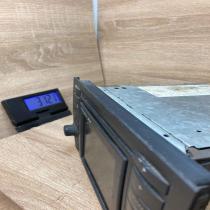 8E0035192B 7612001013  Radio/CD/DVD/GPS head unit Audi Q7 4L