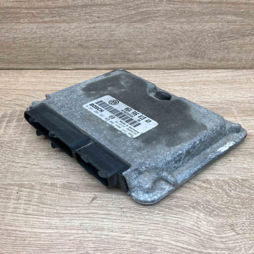 06A906018AM 0261204681  Engine control unit/module ECU Skoda Octavia Mk1 (1U)