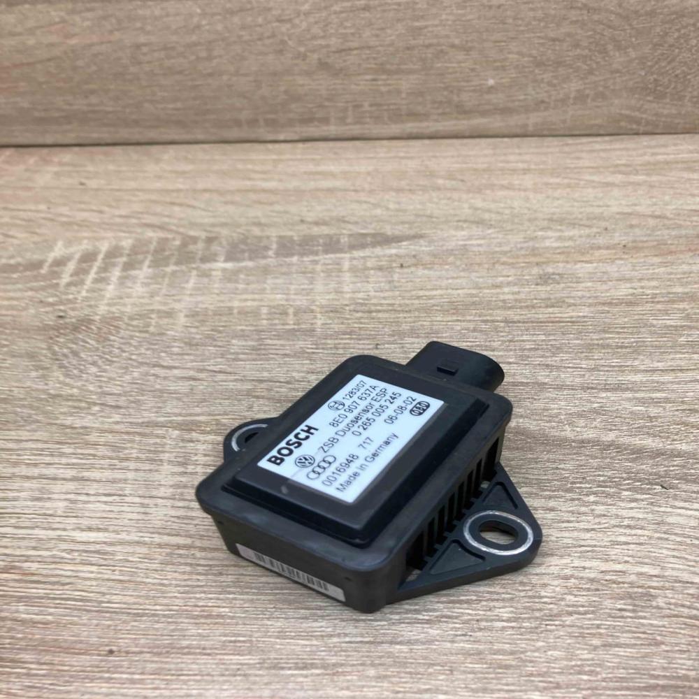 8E0907637A 0265005245  ESP acceleration yaw rate sensor Audi A6 S6 C5 4B