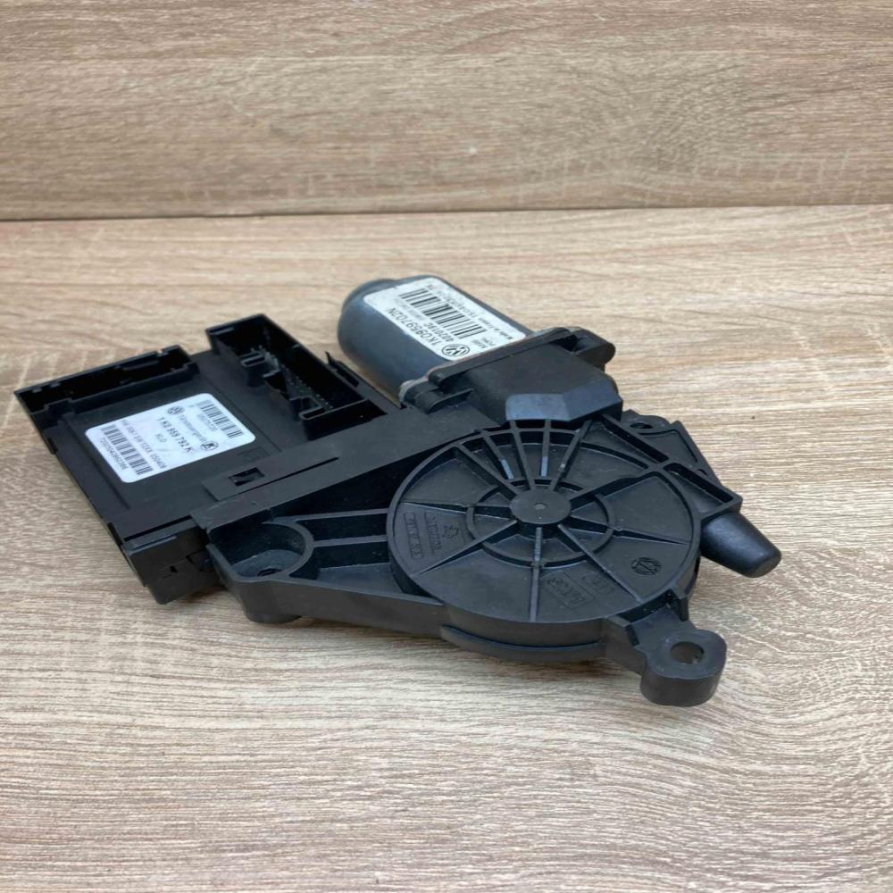 1K0959792K 1K0959702N  Front door window regulator motor Volkswagen Touran I