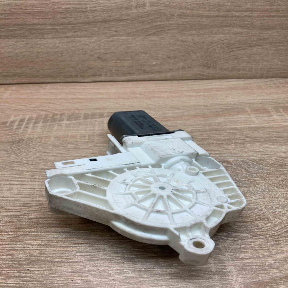 8K0959811B   Rear door window regulator motor Audi A6 S6 C6 4F