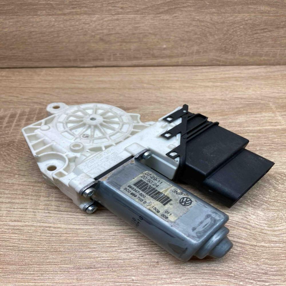 3C0959703B   Rear door window regulator motor Volkswagen Golf VI