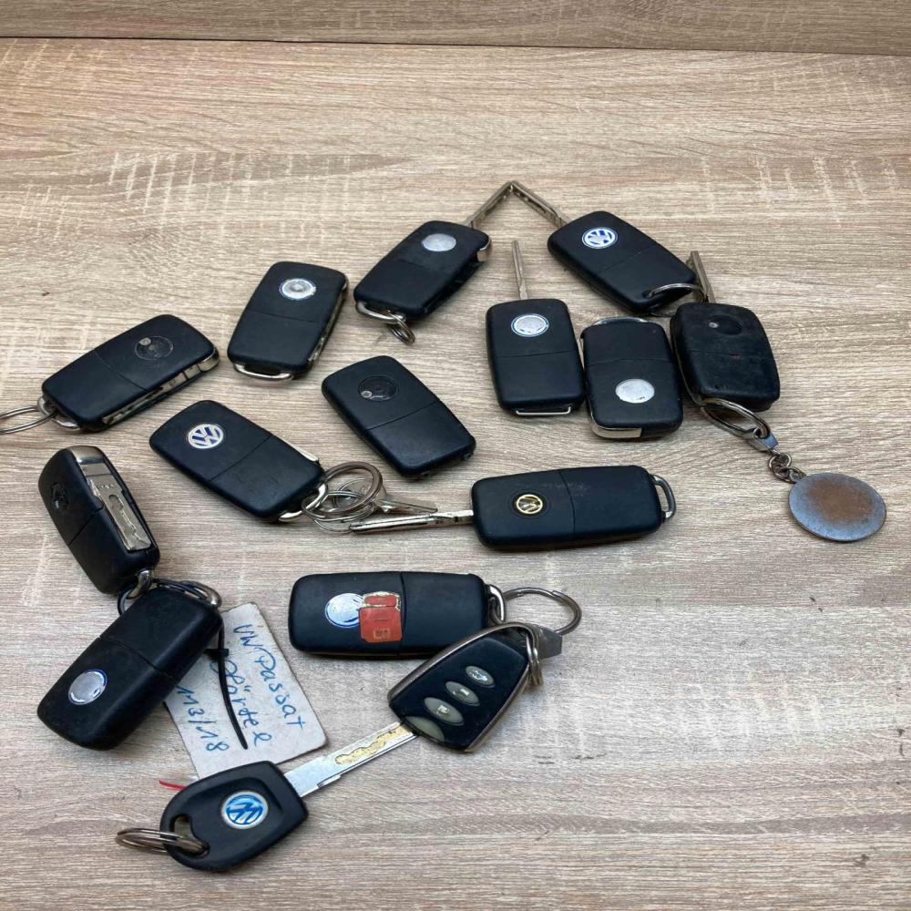 VW Key 5K0837202  Ignition key/card Volkswagen PASSAT B5