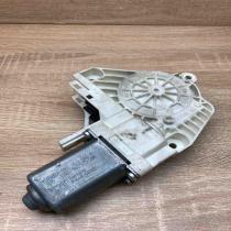 8K0959802A   Front door window regulator motor Audi A6 S6 C6 4F