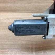 8K0959802A   Front door window regulator motor Audi A6 S6 C6 4F