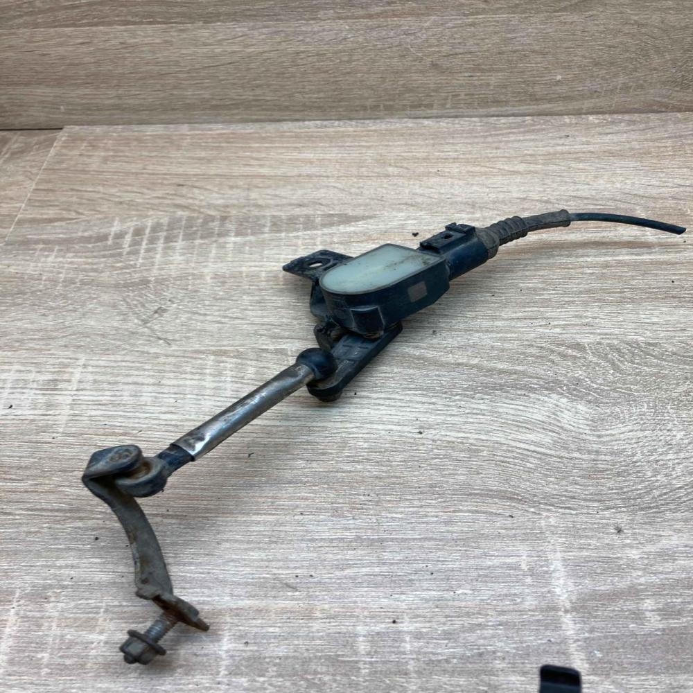 1T0907503   Headlight/headlamp level sensor Volkswagen PASSAT B6