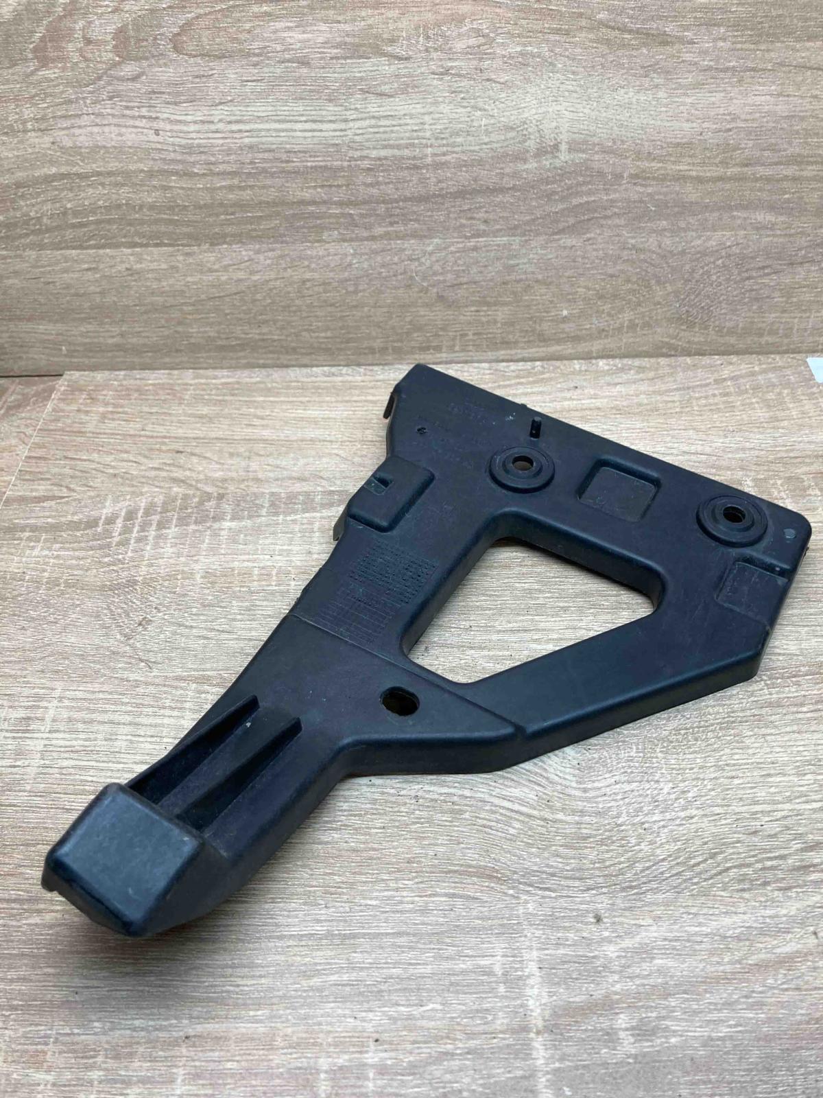 4F0807227  LH Front bumper mounting bracket Audi A6 S6 C6 4F