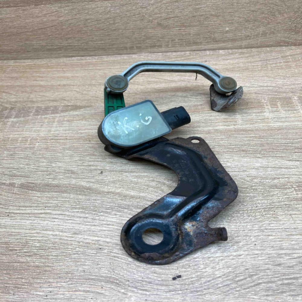 4F0907503   Headlight/headlamp level sensor Audi A6 S6 C6 4F