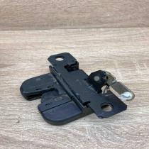3B9827505   Tailgate/trunk/boot lock/catch/latch Volkswagen PASSAT B5.5