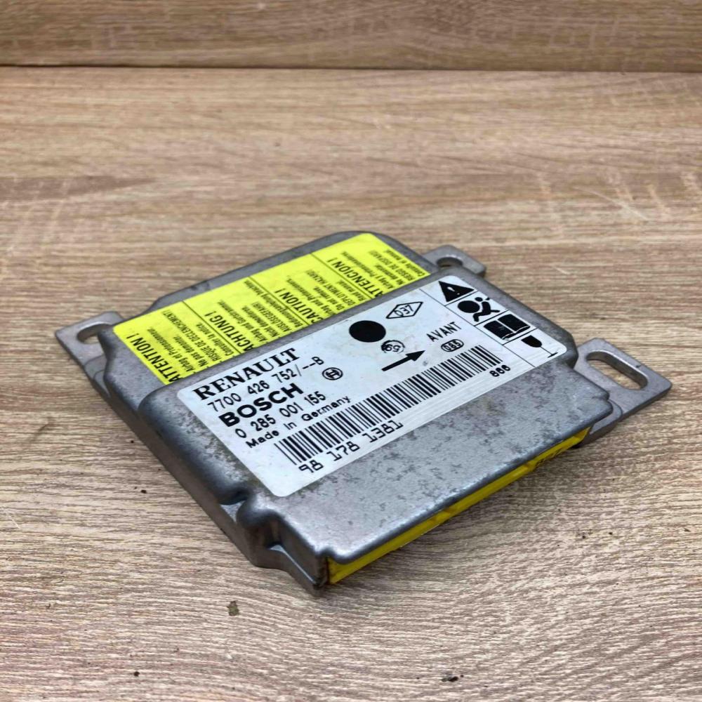 7700426752 0285001155  Airbag control unit/module Renault Clio II