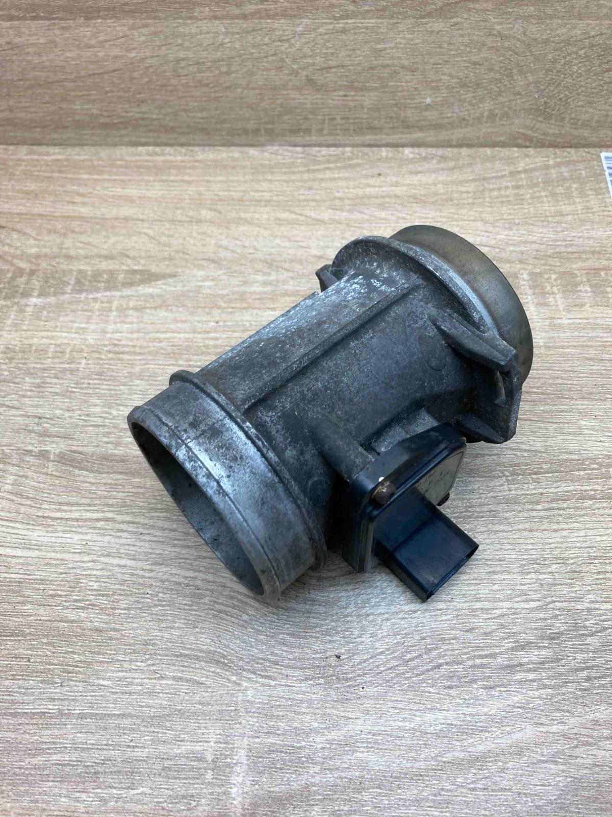 AFH70 25C   Mass air flow meter Audi A6 S6 C5 4B