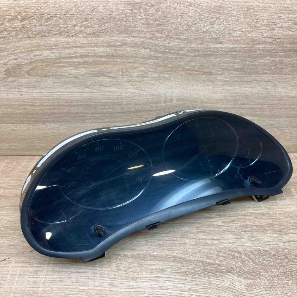 83800 05640 H MB257410 9875 MPH Speedometer (instrument cluster) Toyota Avensis