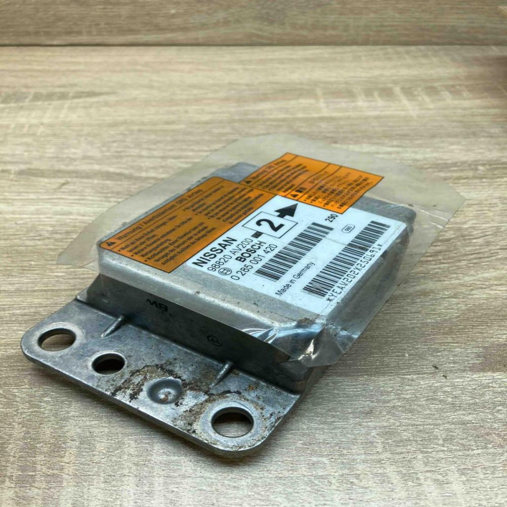 98820 AV200 0285001420  Airbag control unit/module Nissan Primera
