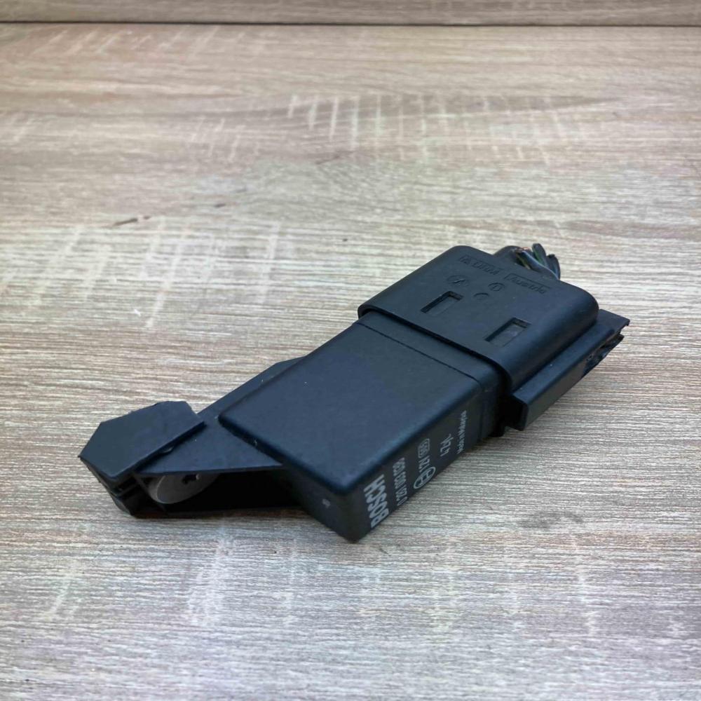038907281D 0281003038 With Plug Glow plug pre-heat relay Seat Altea XL