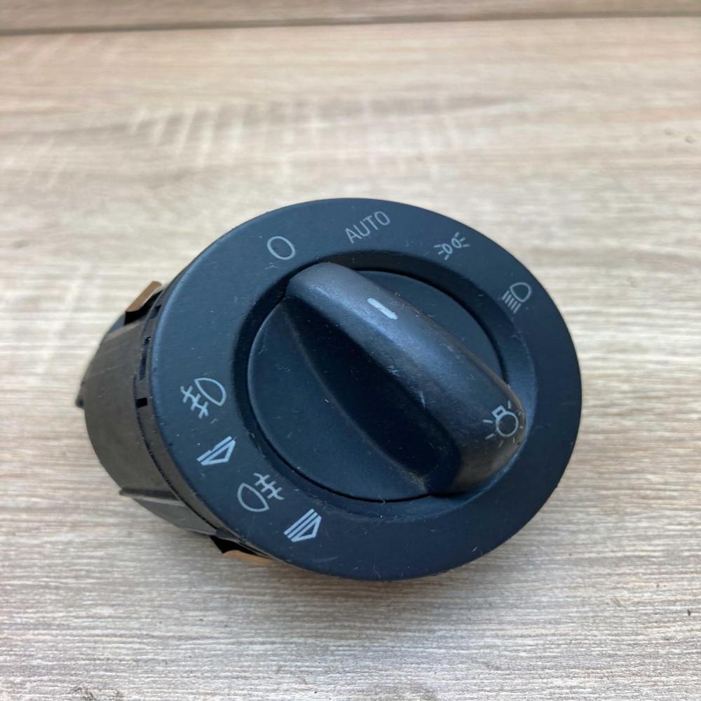 4F2941531D  With Plug Light switch Audi A6 S6 C6 4F