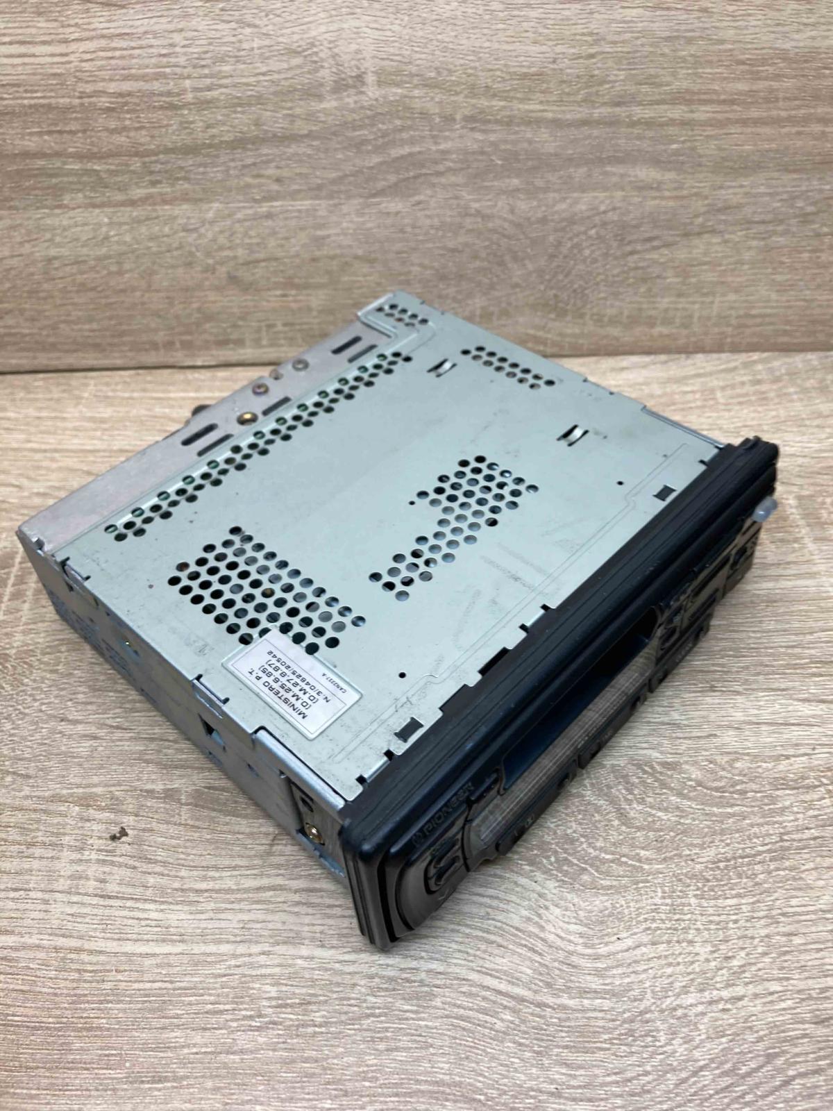 KEH M6096ZH 08A01 356 200T  Radio/CD/DVD/GPS head unit Honda S2000