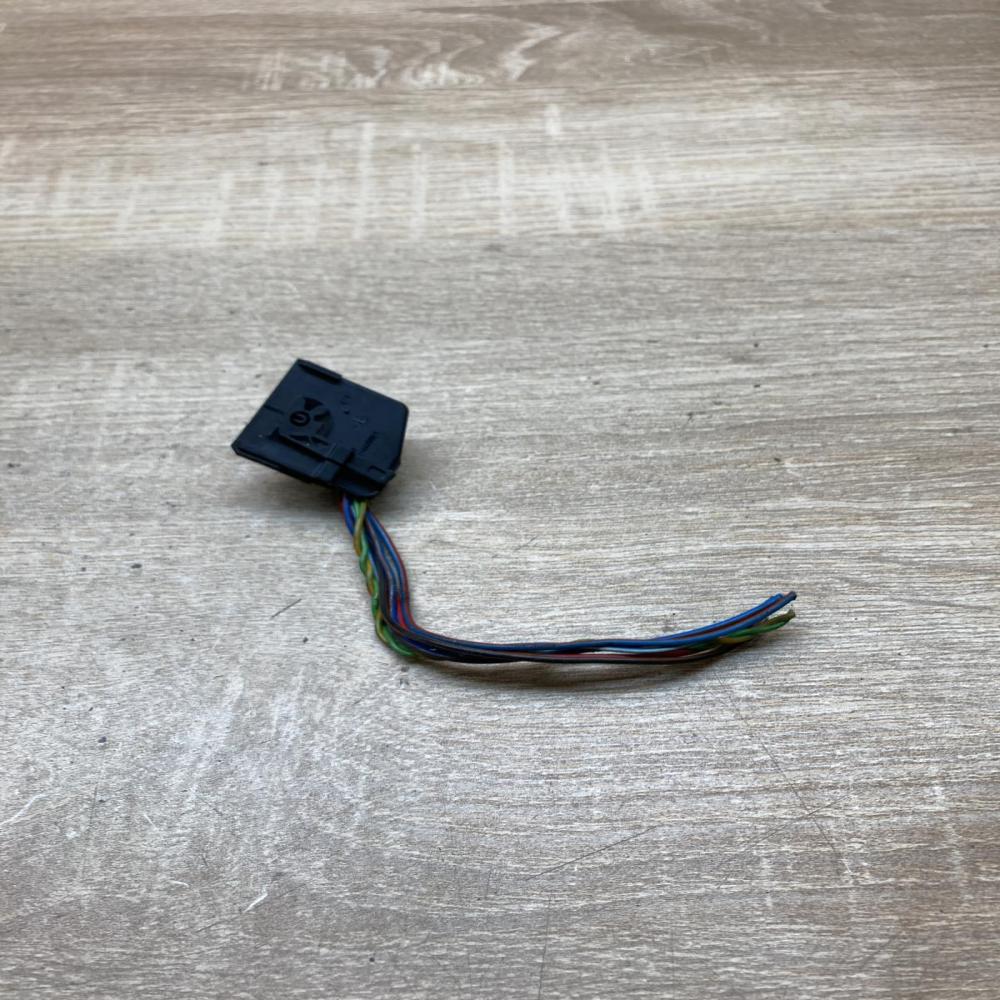 8364654   Plug wire BMW 5 E60 E61