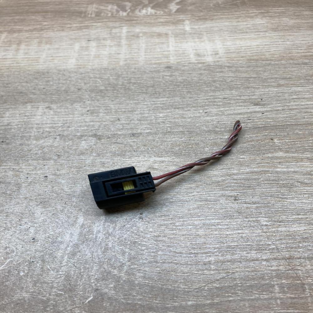 7789576 6800100  Plug wire BMW 7 E65 E66