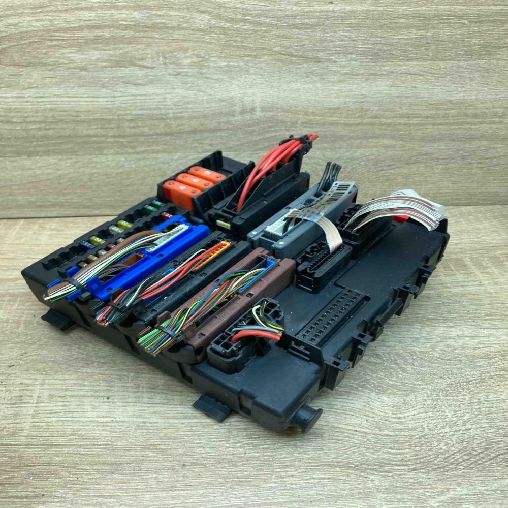 13112914 519049027 AU Fuse module Opel Vectra C