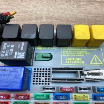 24412497   Fuse box set Opel Zafira A