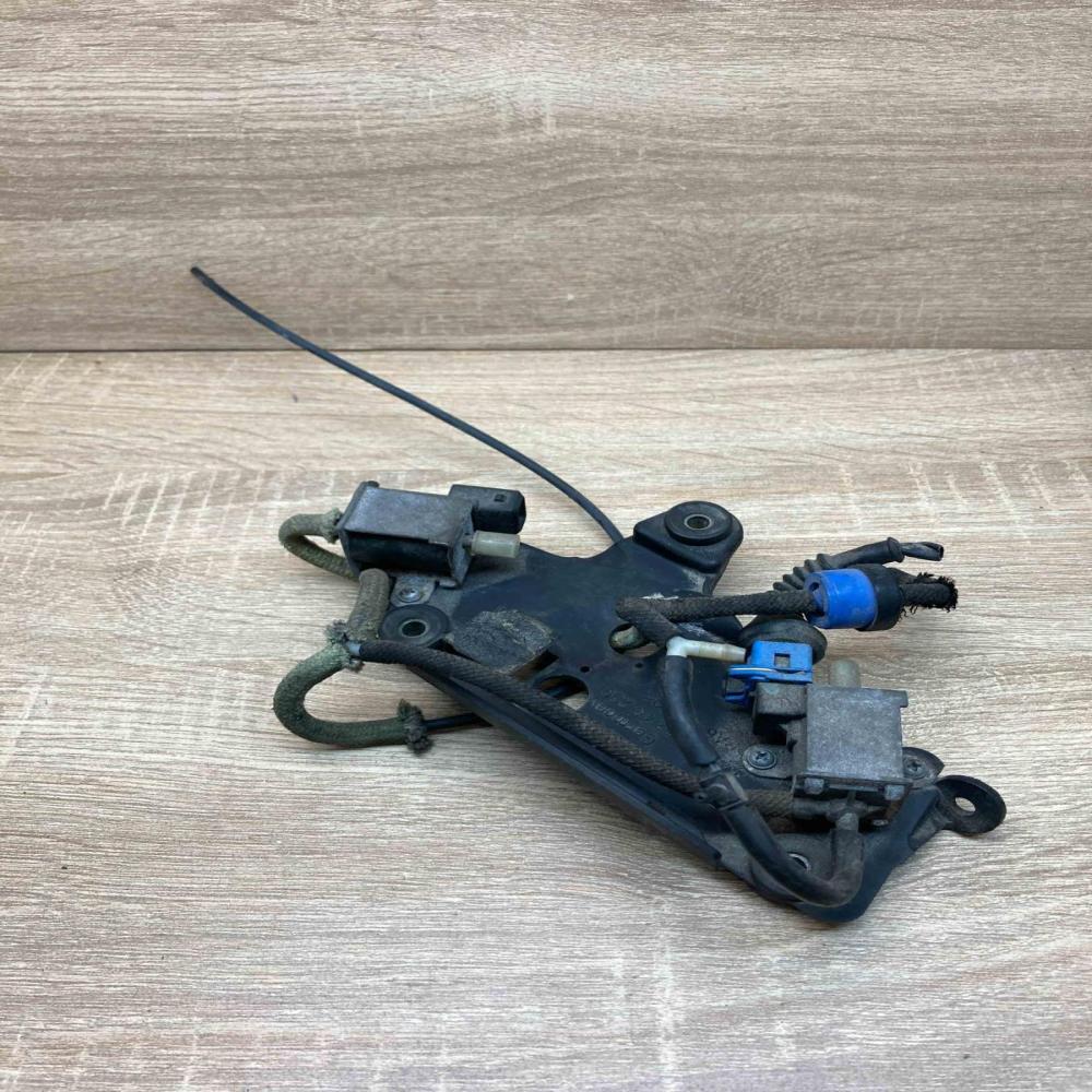 078133365 3915240259  Turbo solenoid valve Audi A6 S6 C5 4B