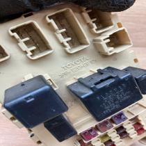 Toyota Fuse Box PPT20GF10  Fuse box set Toyota Yaris Verso