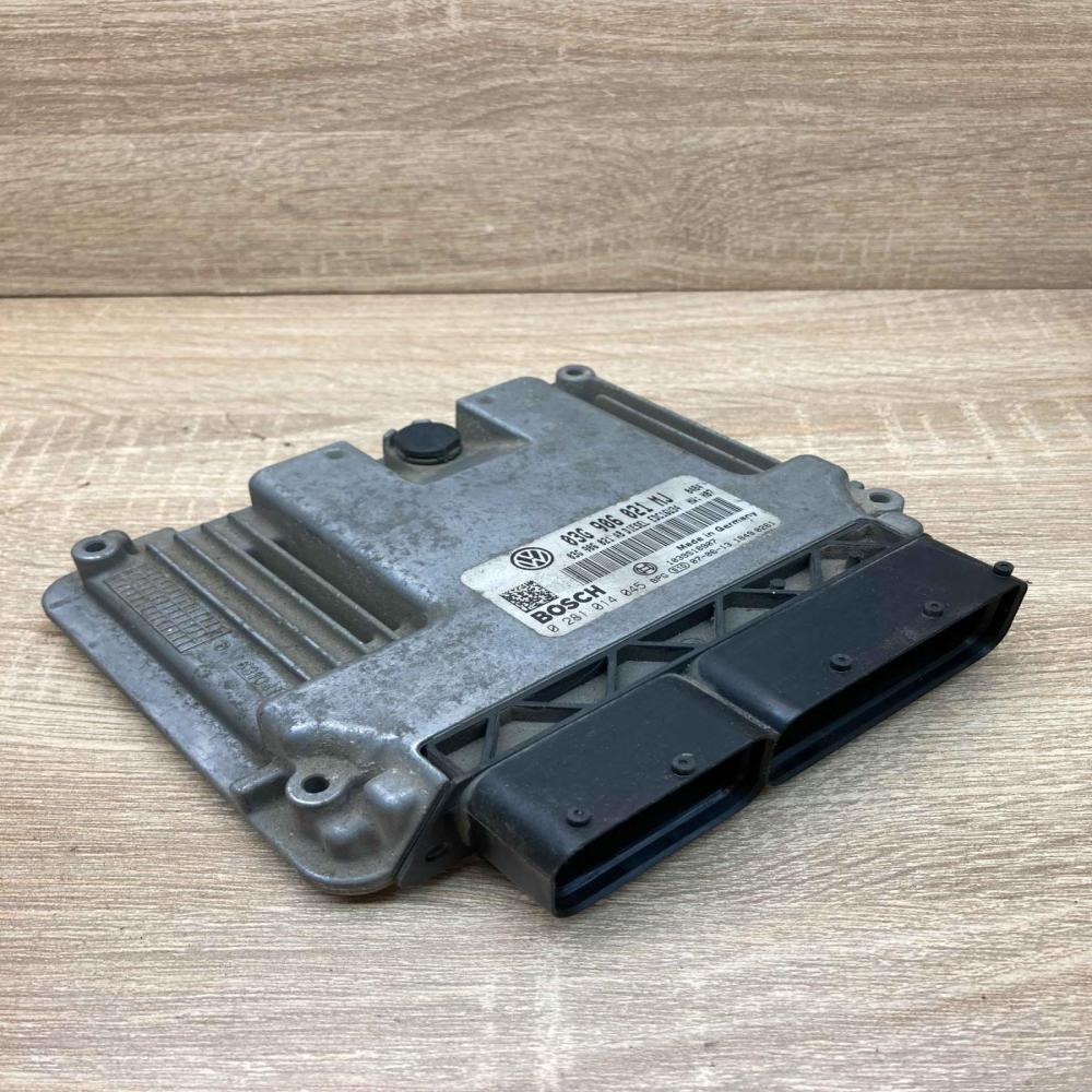 03G906021MJ 0281014045  Engine control unit/module ECU Volkswagen Touran I