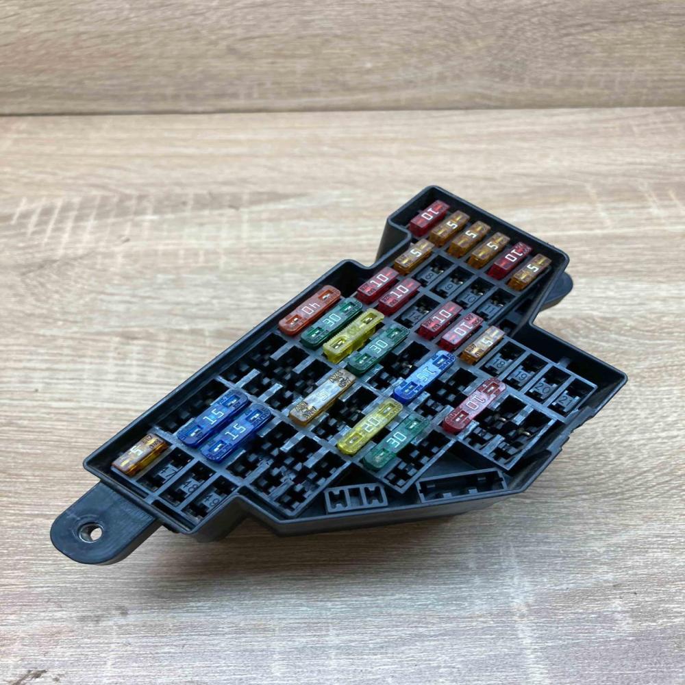 290805 04097 4353074  Fuse box set Audi A4 S4 B7 8E 8H