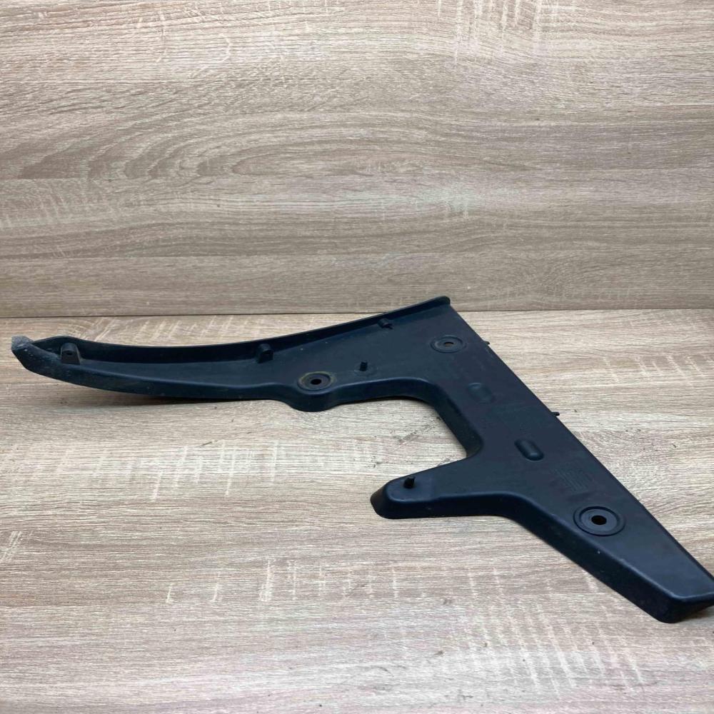 4F9807454 13867 RH Rear bumper mounting bracket Audi A6 S6 C6 4F