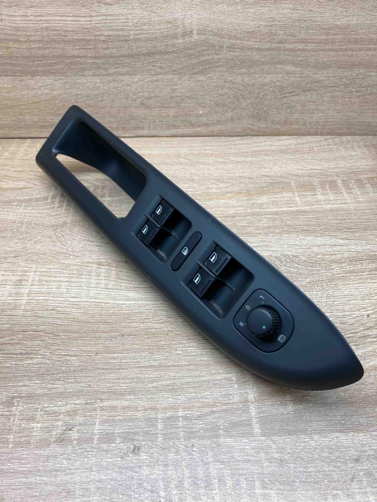 5M1867371C 1K0959565H  Electric window control switch Volkswagen Golf VI