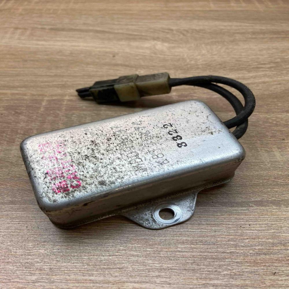 MD093697 K8T75274  Other control units/modules Mitsubishi Pajero