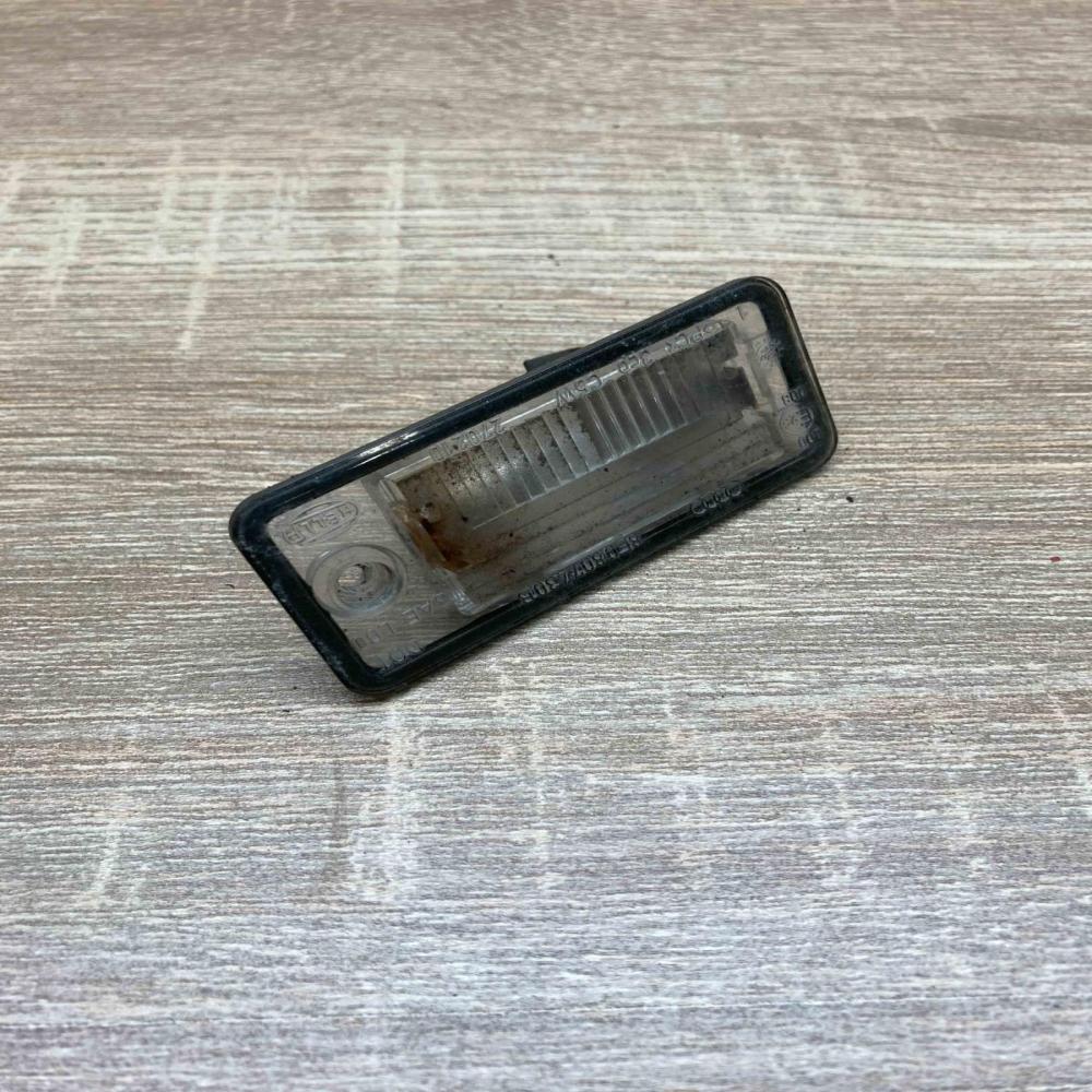 8E0807430B   Number plate light Audi A4 S4 B7 8E 8H