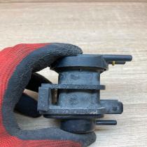 4522371 4715396  Turbo solenoid valve Opel Vectra B