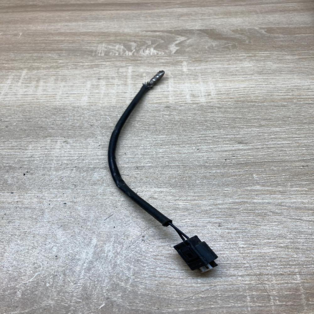 1718555   Plug wire BMW 1 E81 E87