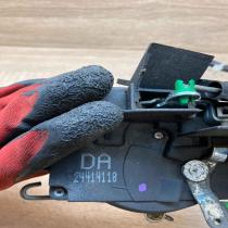 24414110 DA With Plug Front door lock Opel Vectra B