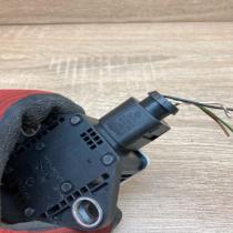 8E0907637B  With Plug ESP acceleration yaw rate sensor Audi A4 S4 B7 8E 8H