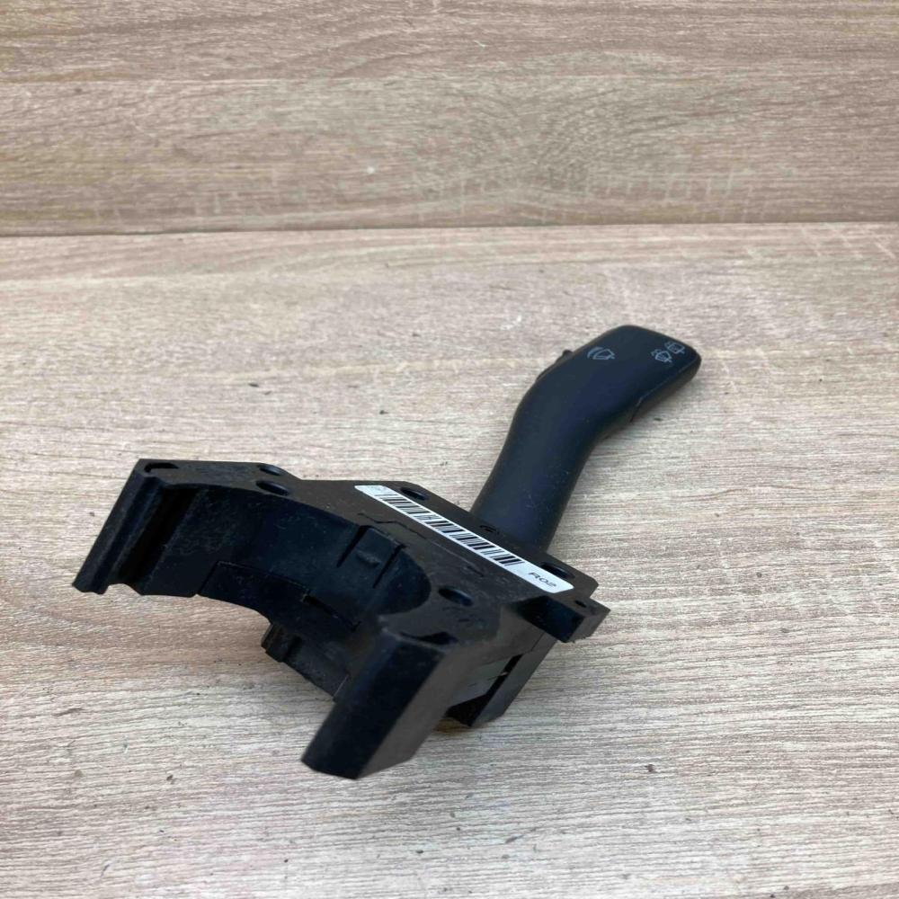 4B0953503F   Wiper control stalk Volkswagen PASSAT B7
