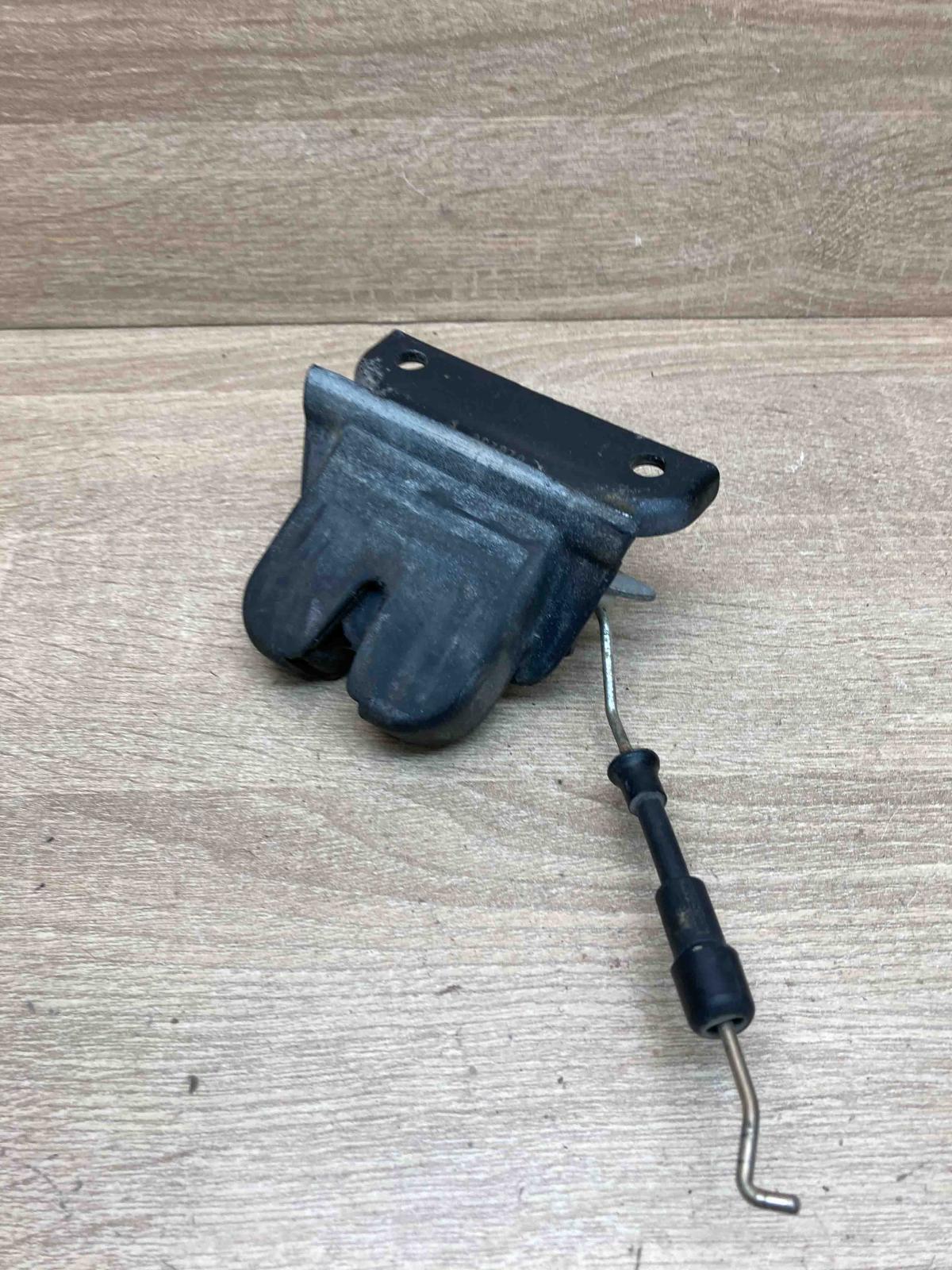 4B9827541A 020298  Tailgate/trunk/boot lock/catch/latch Audi A6 S6 C5 4B