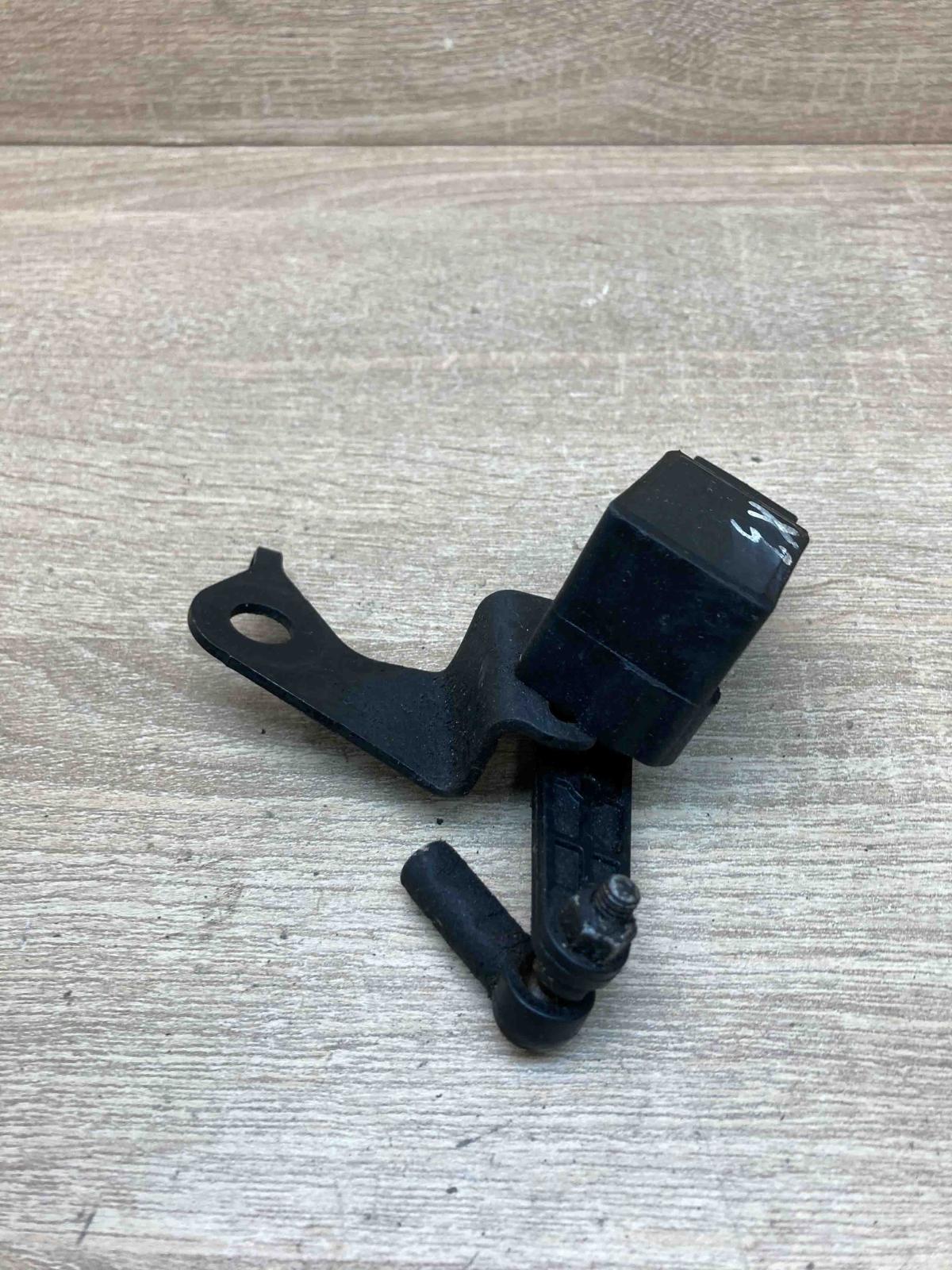 BMW X3 Headlight Level Sensor   Headlight/headlamp level sensor BMW X3 E83
