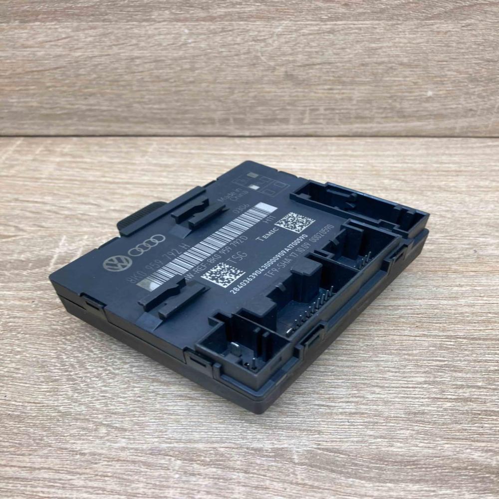 8K0959792H 8K0959792D  Door control unit/module Audi A4 S4 B8 8K