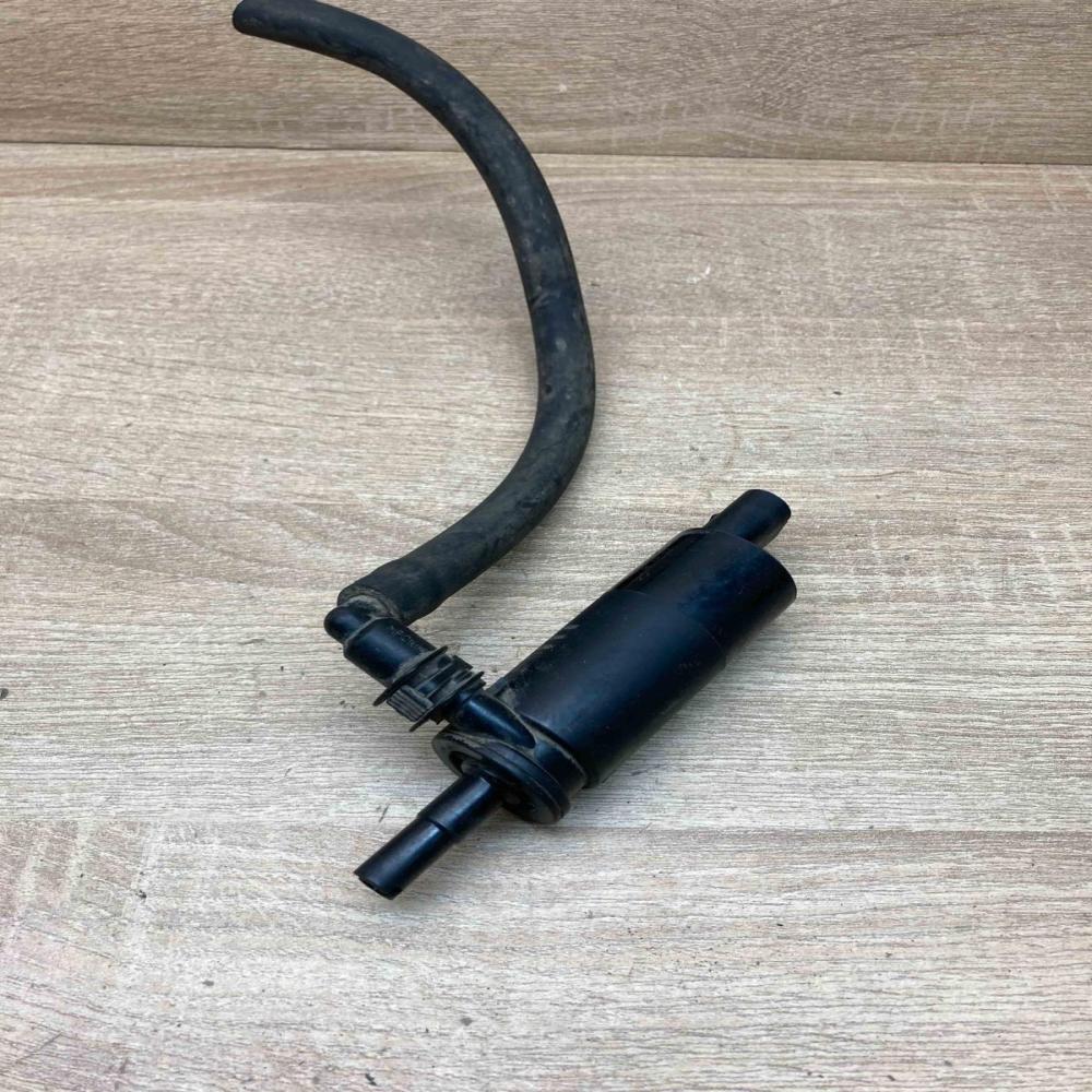 6973097   Headlight washer pump BMW 5 E60 E61