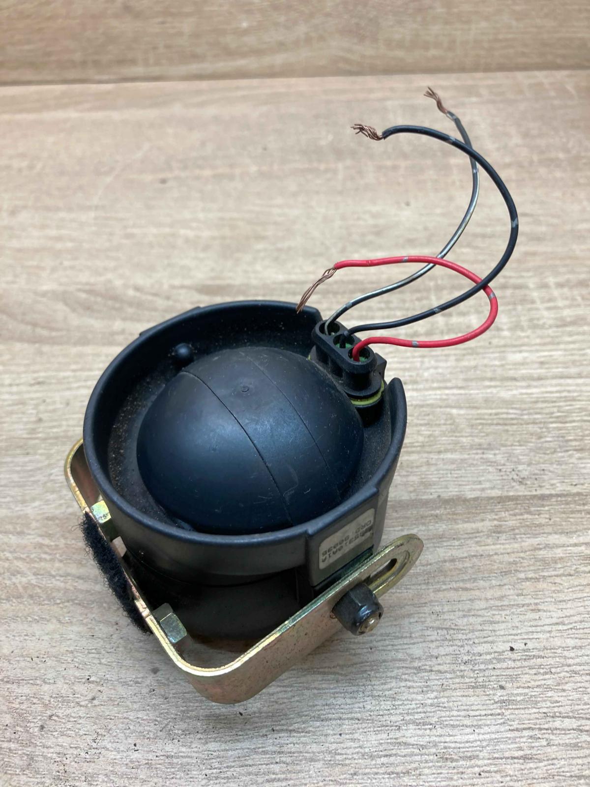 4S5310A1A ES5310 With Plug Horn signal Nissan Almera N16