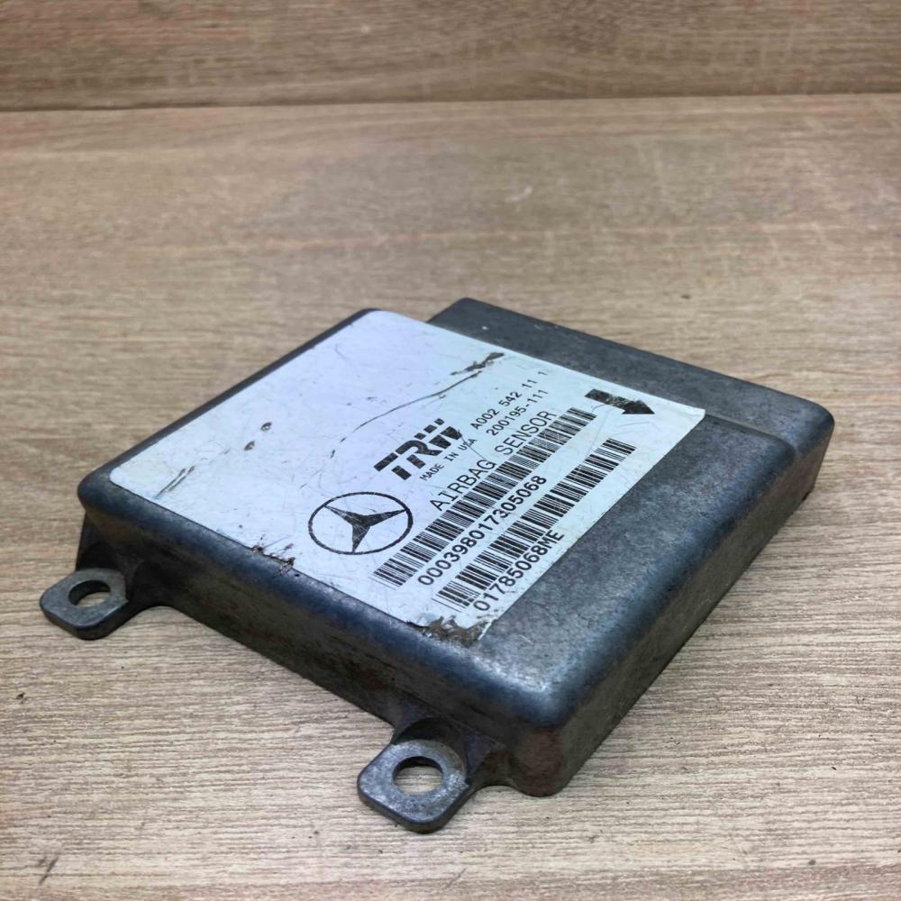 A002542111 200495 111  Airbag control unit/module Mercedes-Benz W123