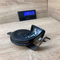 703881157 011157  Horn signal Chrysler Voyager