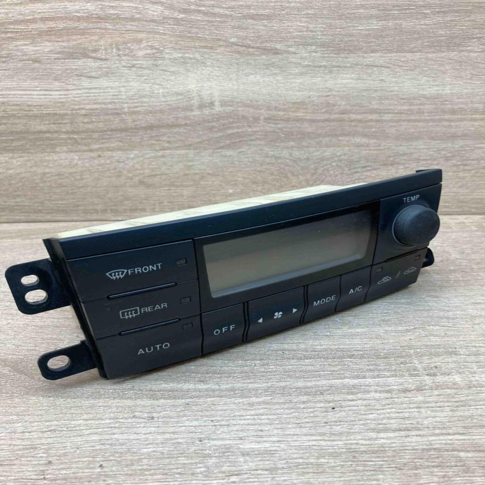 CB82D   Climate control unit Mazda Premacy