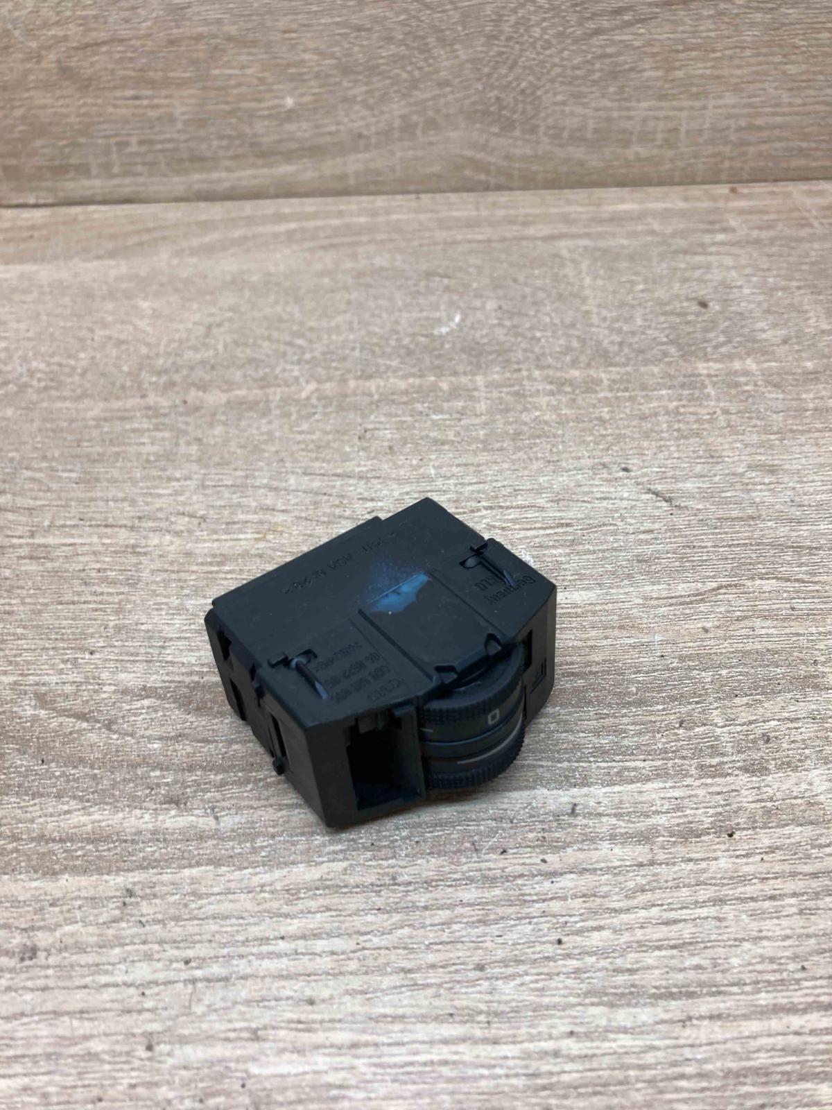 4B0919094 04052205  Panel lighting control switch Audi A4 S4 B6 8E 8H