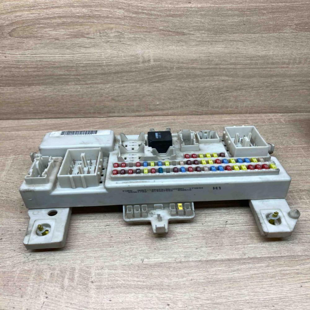 3M5T 14A073 DG   Fuse module Ford Focus