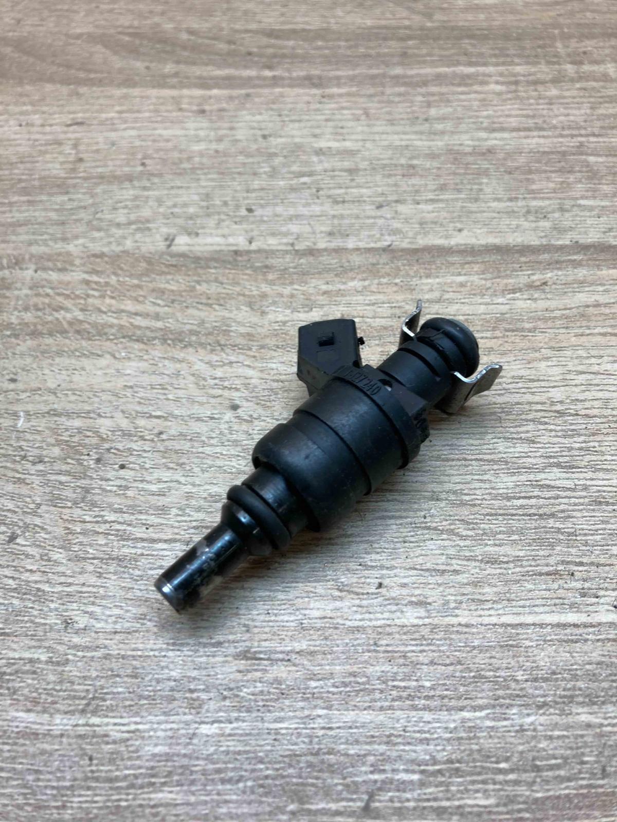1427240   Fuel injector BMW 3 E46