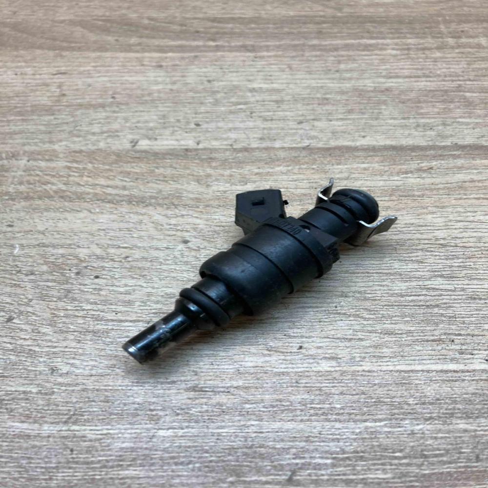 1427240   Fuel injector BMW 3 E46